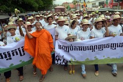 Medium_20141006-cambodia-protest-land-grabs-afp_70d4566849634c0983ea2be4e04a89ea