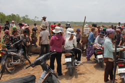 Medium_cambodia-villagers-chey-uddom-commune-ratanakiri-apr30-2015